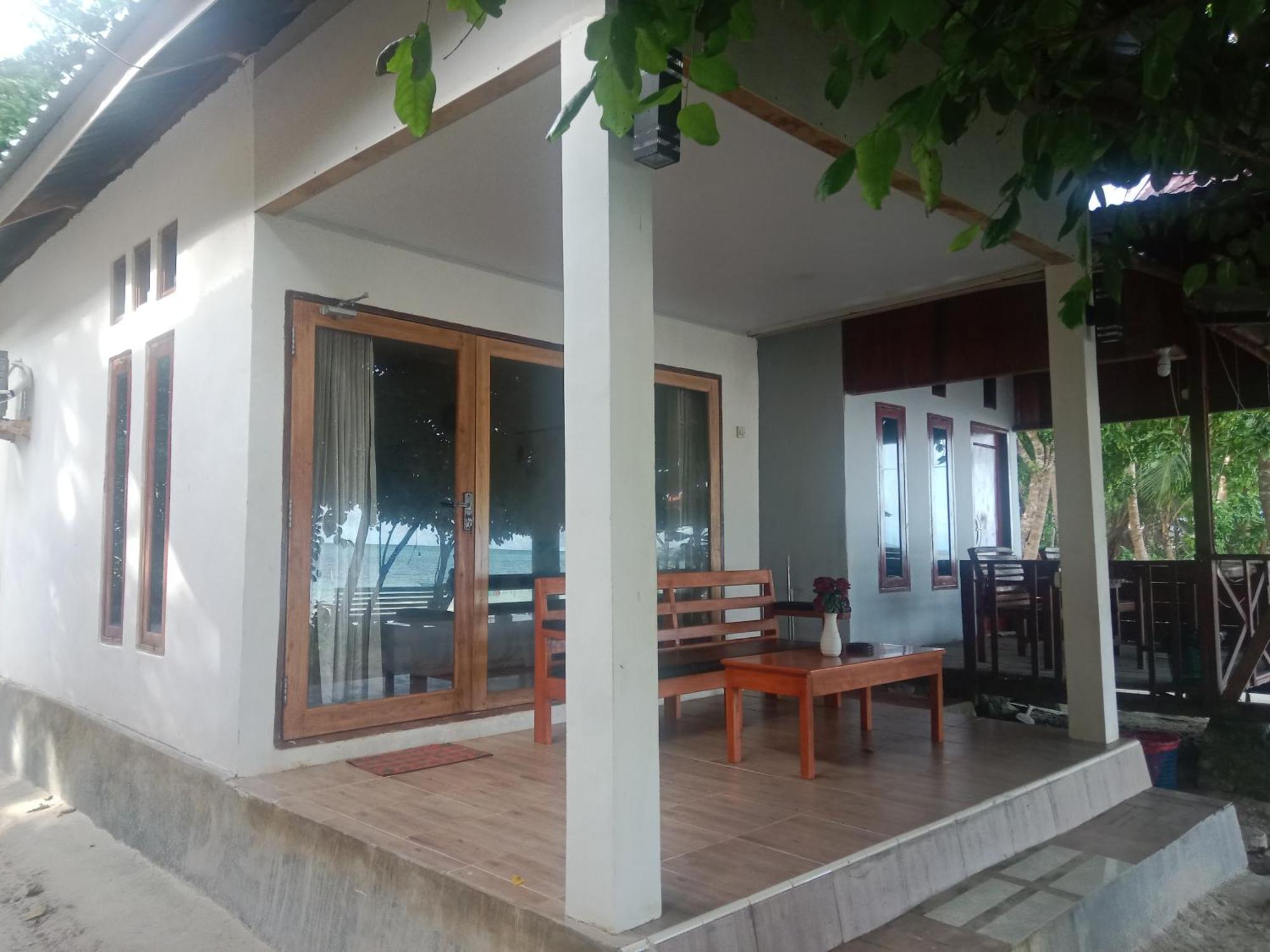 Yohana Cottage Tual Exterior photo